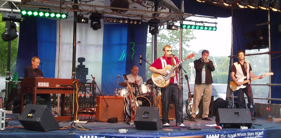 Left to right - Paul Harris - Organ - Keith Russell - Drums - Vince Lee - Guitar - Ian Briggs - Harmonica - Al Wallis - Bass